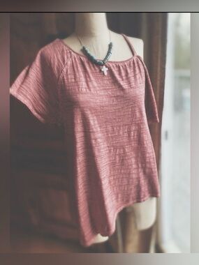 Boutique High Low Off One Shoulder Tee